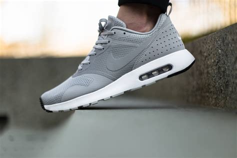 nike tavas|nike air max tavas reddit.